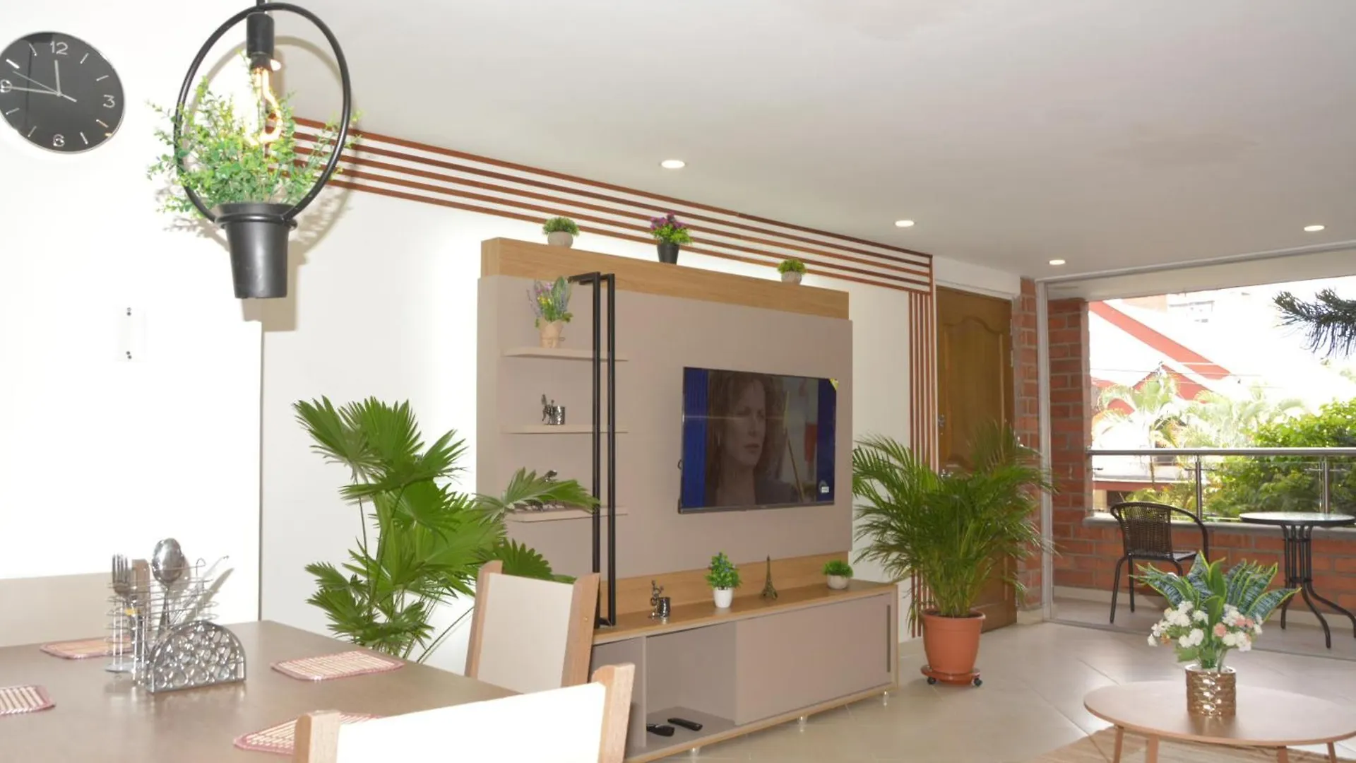 Moderno Y Centrico Apartamento Con Impresionantes Vistas A La Montana Medellín