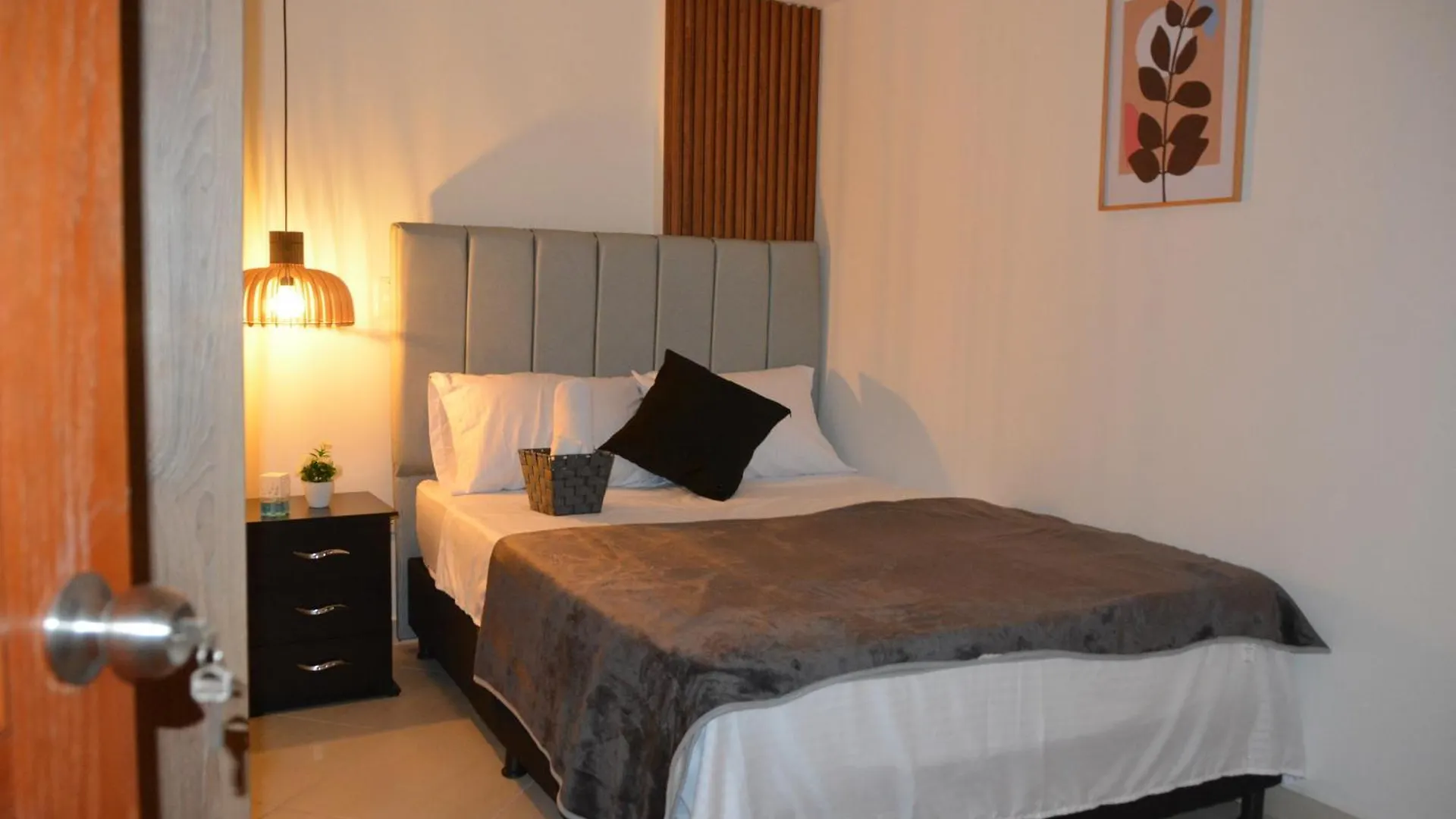 Moderno Y Centrico Apartamento Con Impresionantes Vistas A La Montana Medellín Apartmán
