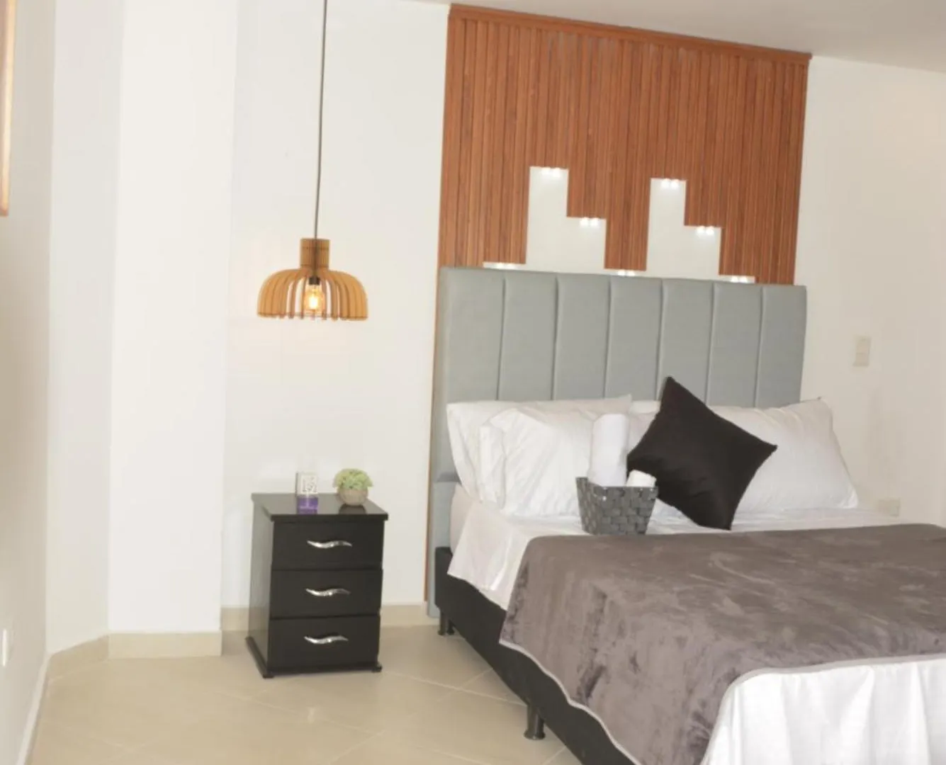 Moderno Y Centrico Apartamento Con Impresionantes Vistas A La Montana Медельин 0*,